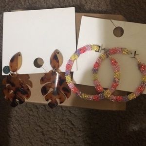 2 pair of earrings